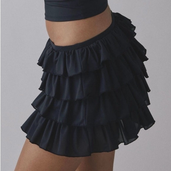 Urban Outfitters Out From Under Cammy Ruffle Trim Micro Skirt Skort Size Small - Picture 3 of 4